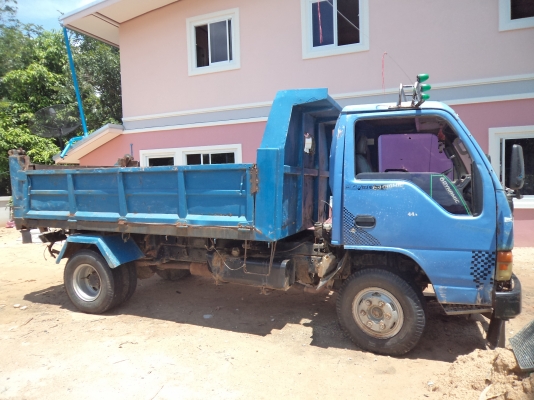 ขายถูกๆ335000บาท รถอีซูซุNPRดั้ม เพาเวอร์ เครื่อง145แรง Fหน้า-หลัง