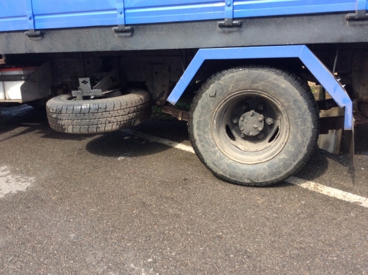 ขาย6ล้อNKR จดทะเบียนปี48 แหนบหน้า-หลัง เครื่อง110แรง พวงมาลัยพาว์เวอร์ กะบะยาว 3ม. พื้นปูเหรด แอร์เย็น เครื่องดี ยางดี ครัทสีสวย ขับดีมากๆ ขาย 270,000บาท