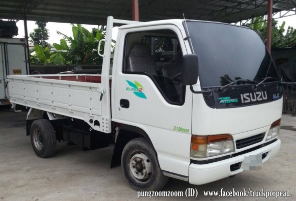 SUZU กระบะไม้ 4 ล้อกลาง สีขาว