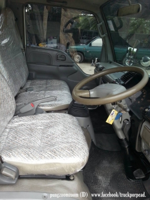 SUZU กระบะไม้ 4 ล้อกลาง สีขาว