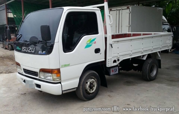 SUZU กระบะไม้ 4 ล้อกลาง สีขาว