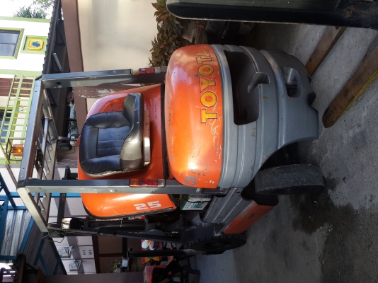 ขายรถฟอร์คลิฟท์ TOYOTA7FD25 ราคา 255,000.00และ TOYOTA6FD25ราคา 230,000.00ราคาต่อรองได้