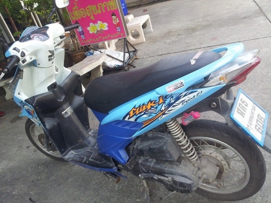 Click i ปี54 ไมล์ขาว Click i ปี54 ไมล์ขาว