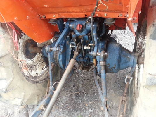 คูโบต้า L1-26 4 WD มีแต่ตัวครับ.. ขายตามสภาพเครื่องดี เกียร์ดี