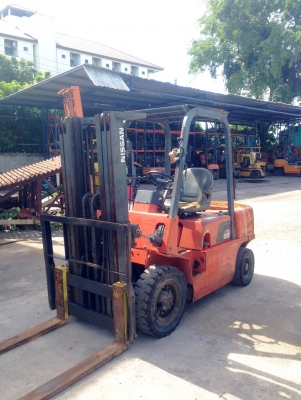 -:-*&bull;*ข า ย ร ถ ย ก เ ก่ า น อ ก*&bull;*-:-NISSAN J02A25 เสาสูง4.3เมตรเสาเข้าตู้ เครื่องเบนซิน สนใจติดต่อ098-329-9549/083-062-0223