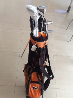 ด่วนคะ ของเจ้านายหนูเอง ขายไม่กอล์ฟ ชุดใหญ่ 2 ชุด อุปกรณ์ ชุดใหญ่ ครบชุด ชุด ไม้กอล์ฟ 1ชุดใหญ่ ราคา 58000 บาท ถุงกอล์ฟ ราคา 4500 บาท หัวไม้ 1 ราคา 8000 บาท พัดเตอร2 ชุด 12000 บาท รองเท้ากอล์ฟ เบอร์ 42 ราคา4200 บาท ทั้งหมด มูลค่ารวม 80000 บาท สภาพ 95 เปอร์