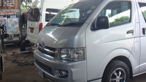 รับแก้ปัญหาช่วงล่าง รถตู้ Toyota by Shock Profender รับแก้ปัญหาช่วงล่าง รถตู้ Toyota by Shock Profender