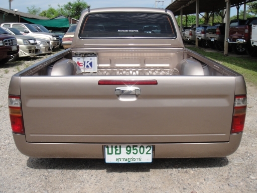 ปี 03 TOYOTA TIGER D4D 3.0 X-TRA CAB ABS Airbag รถย่นบอดี้ เกืยร์ธรรมดา ABS Airbag คานหน้าเดิม เครื่องดี เพาเวอร์ ไฟฟ้า รอบนอกสีบาง คัชชีสวย ขับดี แอร์เย็น