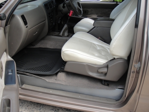 ปี 03 TOYOTA TIGER D4D 3.0 X-TRA CAB ABS Airbag รถย่นบอดี้ เกืยร์ธรรมดา ABS Airbag คานหน้าเดิม เครื่องดี เพาเวอร์ ไฟฟ้า รอบนอกสีบาง คัชชีสวย ขับดี แอร์เย็น