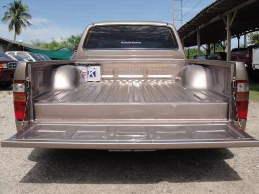 ปี 03 TOYOTA TIGER D4D 3.0 X-TRA CAB ABS Airbag รถย่นบอดี้ เกืยร์ธรรมดา ABS Airbag คานหน้าเดิม เครื่องดี เพาเวอร์ ไฟฟ้า รอบนอกสีบาง คัชชีสวย ขับดี แอร์เย็น