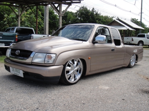 ปี 03 TOYOTA TIGER D4D 3.0 X-TRA CAB ABS Airbag รถย่นบอดี้ เกืยร์ธรรมดา ABS Airbag คานหน้าเดิม เครื่องดี เพาเวอร์ ไฟฟ้า รอบนอกสีบาง คัชชีสวย ขับดี แอร์เย็น