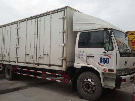 ขายหกล้อตู้สิบบาน 6 คันครับ FF1J'45-46(4คัน) + NISSAN UD'48 (2คัน) ขายหกล้อตู้สิบบาน 6 คันครับ FF1J'45-46(4คัน) + NISSAN UD'48 (2คัน)