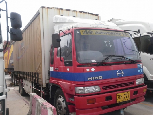 ขายหกล้อตู้สิบบาน 6 คันครับ FF1J'45-46(4คัน) + NISSAN UD'48 (2คัน) ขายหกล้อตู้สิบบาน 6 คันครับ FF1J'45-46(4คัน) + NISSAN UD'48 (2คัน)