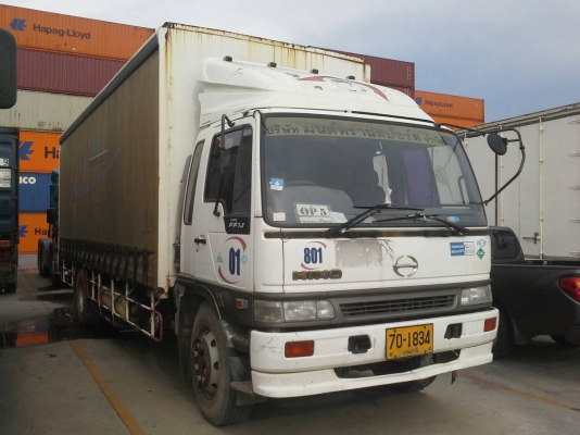 ขายหกล้อตู้สิบบาน 6 คันครับ FF1J'45-46(4คัน) + NISSAN UD'48 (2คัน) ขายหกล้อตู้สิบบาน 6 คันครับ FF1J'45-46(4คัน) + NISSAN UD'48 (2คัน)