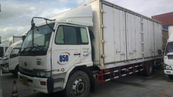 ขายหกล้อตู้สิบบาน 6 คันครับ FF1J'45-46(4คัน) + NISSAN UD'48 (2คัน) ขายหกล้อตู้สิบบาน 6 คันครับ FF1J'45-46(4คัน) + NISSAN UD'48 (2คัน)