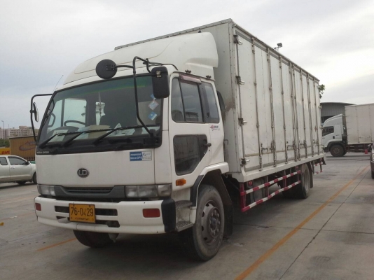 ขายหกล้อตู้สิบบาน 6 คันครับ FF1J'45-46(4คัน) + NISSAN UD'48 (2คัน)