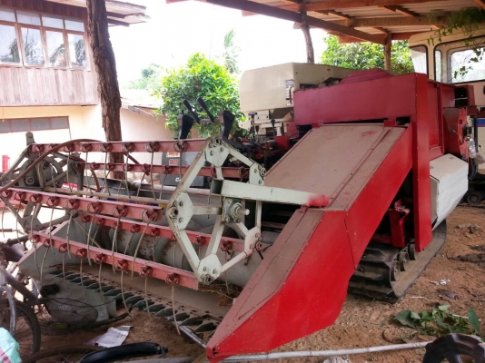 ขายรถเกี่ยวข้าวเล็กYANMAR รองกระสอบ หน้ากว้าง2.20เมตร เครื่องYAN่MAR 25แรง เครื่องดี ช่วงล่างดี เลี้ยวซ้าย ขวา เดินหน้า ถอยหลังได้สบาย สนใจโทร090-8588220คุณนะ หรือ www.truck.in.th/498