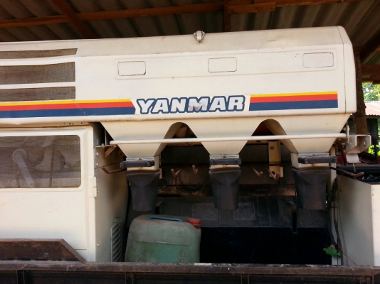 ขายรถเกี่ยวข้าวเล็กYANMAR รองกระสอบ หน้ากว้าง2.20เมตร เครื่องYAN่MAR 25แรง เครื่องดี ช่วงล่างดี เลี้ยวซ้าย ขวา เดินหน้า ถอยหลังได้สบาย สนใจโทร090-8588220คุณนะ หรือ www.truck.in.th/498