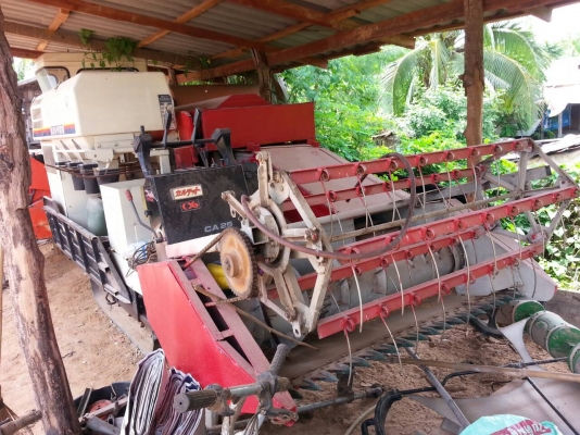 ขายรถเกี่ยวข้าวเล็กYANMAR รองกระสอบ หน้ากว้าง2.20เมตร เครื่องYAN่MAR 25แรง เครื่องดี ช่วงล่างดี เลี้ยวซ้าย ขวา เดินหน้า ถอยหลังได้สบาย สนใจโทร090-8588220คุณนะ หรือ www.truck.in.th/498