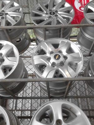 แม๊ก เชฟโรเร็ต ISUZU  ขนาด 6 รู ขอบ 16  ขายเป็นชุด 4 วง TEL.081-427-3941