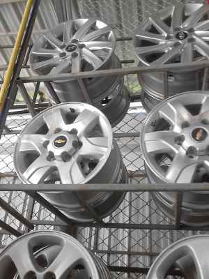 แม๊ก เชฟโรเร็ต ISUZU  ขนาด 6 รู ขอบ 16  ขายเป็นชุด 4 วง TEL.081-427-3941