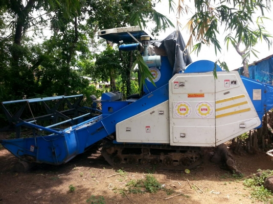 ขายรถเกี่ยวข้าวเล็ก หน้ากว้าง2.20เมตร ใช้ได้สองระบบ อุ้ม800kgและปรับเป็นรองกระสอบได้ เครื่องHINO เครื่องดี ช่วงล่างดี สนใจโทร090-8588220คุณนะ หรือ www.truck.in.th/498