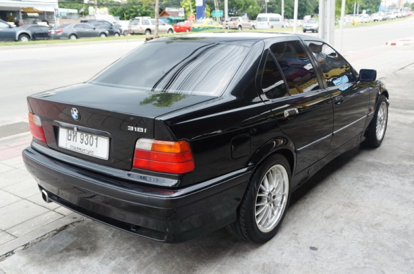ขายสด BMW E36 318i ปี 1995 นกแก้ว เครื่องเดิมๆ ล้อ MAX พวงมาลัยพาวเวอร์ กระจกไฟฟ้าใช้งานได้ทุกบาน แอร์เย็นๆ ภายในสภาพสวย สีสวย รภพร้อมใช้งาน เอกสารชัดเจน พร้อมโอน ขายสด BMW E36 318i ปี 1995 นกแก้ว เครื่องเดิมๆ ล้อ MAX พวงมาลัยพาวเวอร์ กระจกไฟฟ้าใช้งานได้ทุกบาน แอร์เย็นๆ ภายในสภาพสวย สีสวย รภพร้อมใช้งาน เอกสารชัดเจน พร้อมโอน