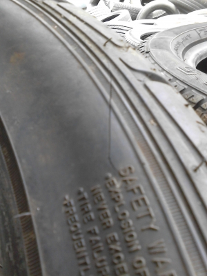 205/50R16  DUNLOP SP SPORT LM-703  ปี 2012 มี เส้นเดียว  TEL.081-427-3941