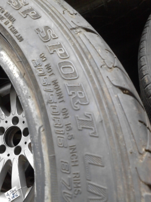 205/50R16  DUNLOP SP SPORT LM-703  ปี 2012 มี เส้นเดียว  TEL.081-427-3941