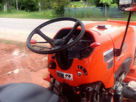 ขายครับรถไถคูโบต้าเดิมๆรถออกเมื่อวันที่1-7-56รุ่นL4708อุปกรณ์ครบ