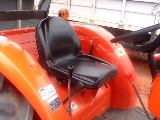 ขายครับรถไถคูโบต้าเดิมๆรถออกเมื่อวันที่1-7-56รุ่นL4708อุปกรณ์ครบ