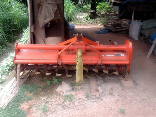 ขายครับรถไถคูโบต้าเดิมๆรถออกเมื่อวันที่1-7-56รุ่นL4708อุปกรณ์ครบ