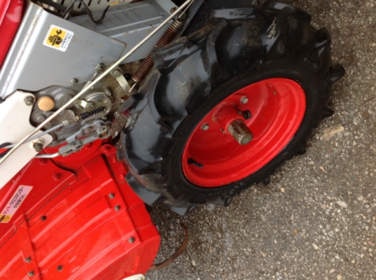 ขายถูกรถไถยันม่าร์ YH 75 พร้อมโรตารี่เก่านอก ขายถูกรถไถยันม่าร์ YH 75 พร้อมโรตารี่เก่านอก