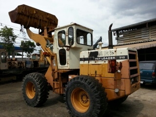 รถตักล้อยาง  510-15345  สภาพสวย นำเข้าจากญี่ปุ่น ถึงไทยแล้ว รถจอดอยู่ที่ C.S. Motor หลักสี่ โทร. 081-373-0559