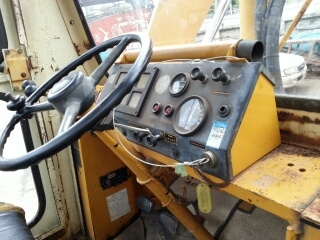 รถตักล้อยาง  510-15345  สภาพสวย นำเข้าจากญี่ปุ่น ถึงไทยแล้ว รถจอดอยู่ที่ C.S. Motor หลักสี่ โทร. 081-373-0559