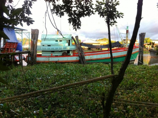 ขายเรือยาว 12 วา กว้าง 6 เมตร สภาพพร้อมใช้งาน ขายเรือยาว 12 วา กว้าง 6 เมตร สภาพพร้อมใช้งาน
