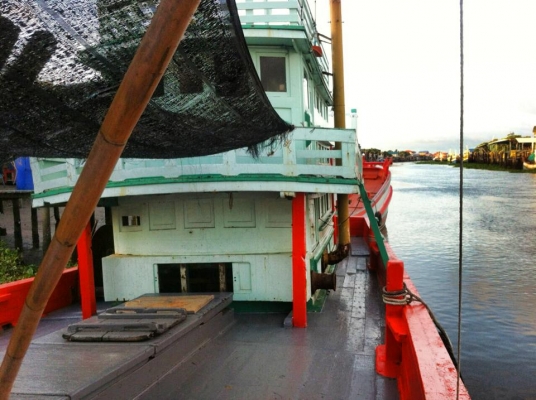 ขายเรือยาว 12 วา กว้าง 6 เมตร สภาพพร้อมใช้งาน ขายเรือยาว 12 วา กว้าง 6 เมตร สภาพพร้อมใช้งาน