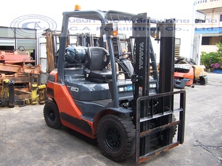 ขายรถ โฟล์คลิฟท์ TOYOTA รุ่น 8-FG20