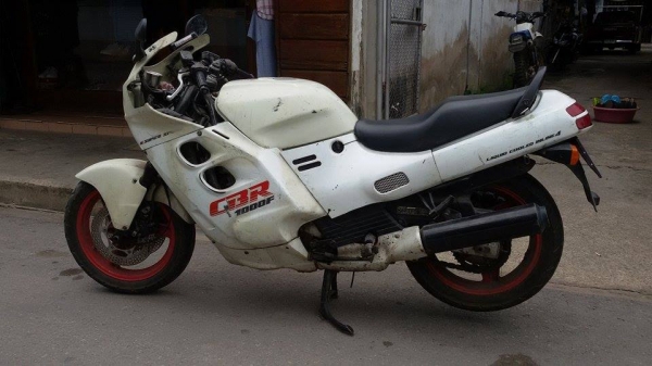 ขาย Honda CBR 1000 ทะเบียนพร้อมโอน ราคา 79000