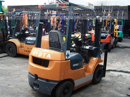 ขายรถ โฟล์คลิฟท์ TOYOTA รุ่น 7-FG10
