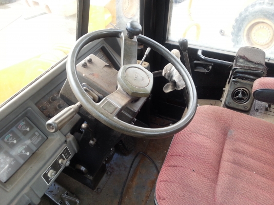 ขายรถตัก TCM 850