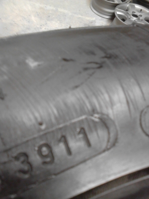 265/50R20 SONAR SX-09 ชุด 4 เส้น ปี2011 TEL.081-427-3941 265/50R20 SONAR SX-09 ชุด 4 เส้น ปี2011 TEL.081-427-3941