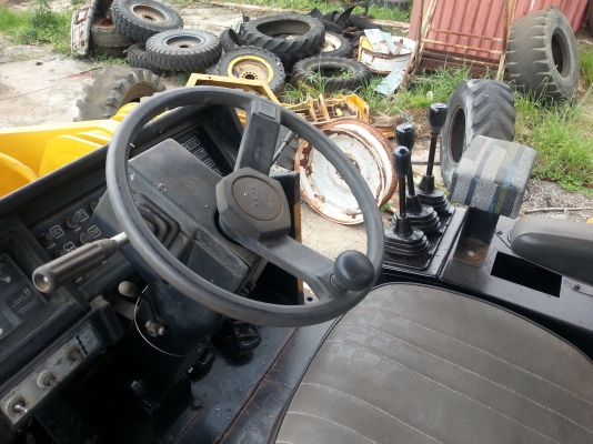 ขายรถตัก TCM 870