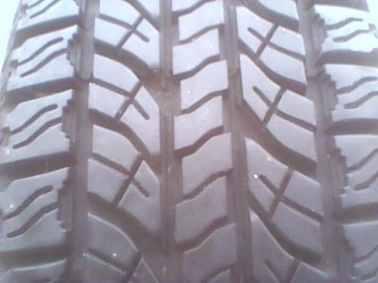 ล้อ 16 + ยาง yokohama ปี 11 ขาย2500บาท