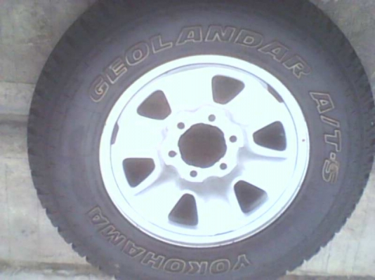 ล้อ 16 + ยาง yokohama ปี 11 ขาย2500บาท