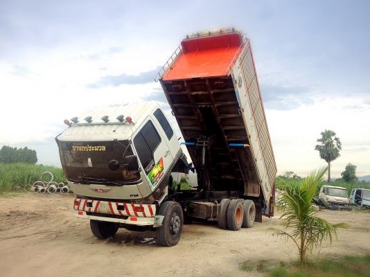 ขายรถ10ล้อ HINO 3MF สภาพสวยๆ 1 คัน. เครื่องเดิม เกียร์เดิม. ลูกดั้มใหม่ ครัชชีเทียมต่อใหม่หมด กระบะสวยสูง210ซม. ยาว 640 ซม. เอาไปใช้งานได้เลย รถพร้อมใช้. ขาย 1,420,000 บาท. สนใจคุยกันได้ ติดต่อโดยตรงไม่มีนายหน้า 087-7894044 เจครับ ขายรถ10ล้อ HINO 3MF สภาพสวยๆ 1 คัน. เครื่องเดิม เกียร์เดิม. ลูกดั้มใหม่ ครัชชีเทียมต่อใหม่หมด กระบะสวยสูง210ซม. ยาว 640 ซม. เอาไปใช้งานได้เลย รถพร้อมใช้. ขาย 1,420,000 บาท. สนใจคุยกันได้ ติดต่อโดยตรงไม่มีนายหน้า 087-7894044 เจครับ