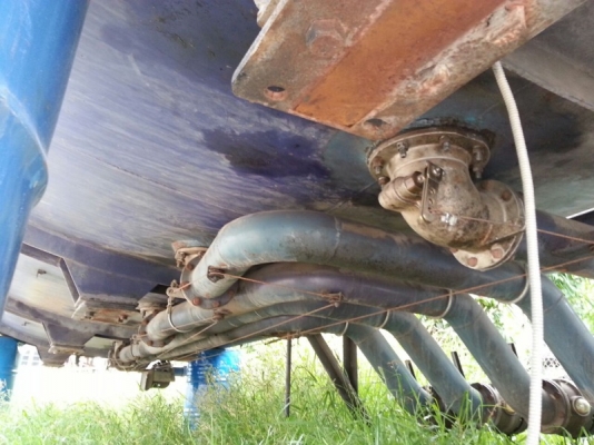 ขายถังน้ำมัน โหลดล่าง.  ( 15,000 ลิตร. )  สนใจติดต่อ 081 - 6079515