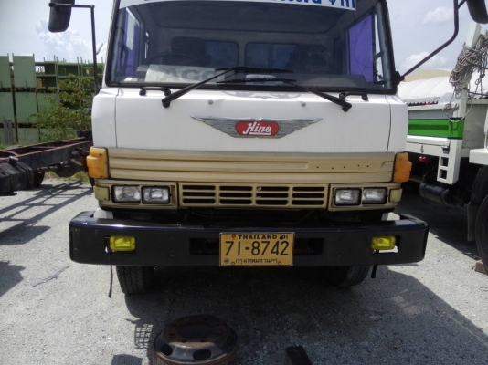 ขายรถ 6 ล้อ 4 คัน 10 ล้อ 2 คัน รวม 6 คัน เหมาหรือแยกก็ได้ครับ