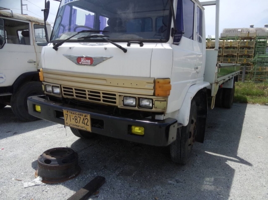 ขายรถ 6 ล้อ 4 คัน 10 ล้อ 2 คัน รวม 6 คัน เหมาหรือแยกก็ได้ครับ