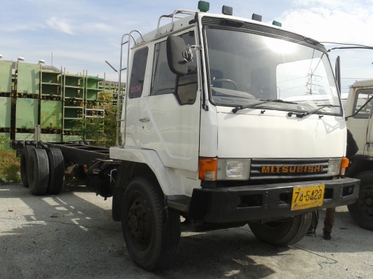 ขายรถ 6 ล้อ 4 คัน 10 ล้อ 2 คัน รวม 6 คัน เหมาหรือแยกก็ได้ครับ